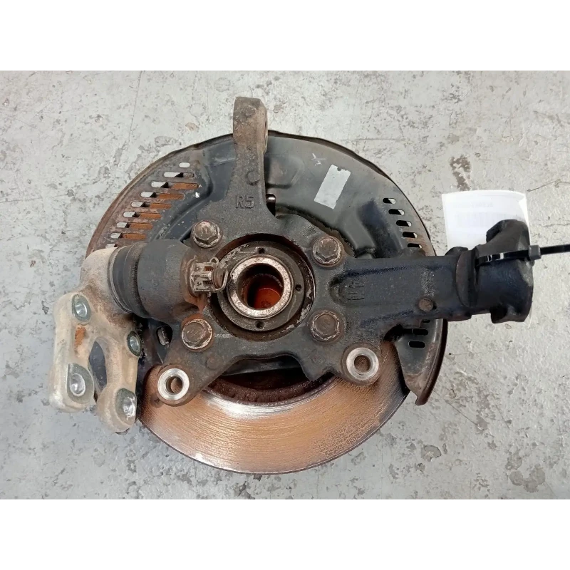 TOYOTA HIACE RIGHT FRONT HUB ASSEMBLY TRH/KDH, NON ABS TYPE, 2WD, 03/05-04/19 20