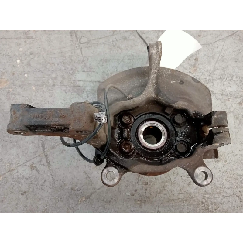 NISSAN XTRAIL RIGHT FRONT HUB ASSEMBLY T31, 10/07-12/13 2011