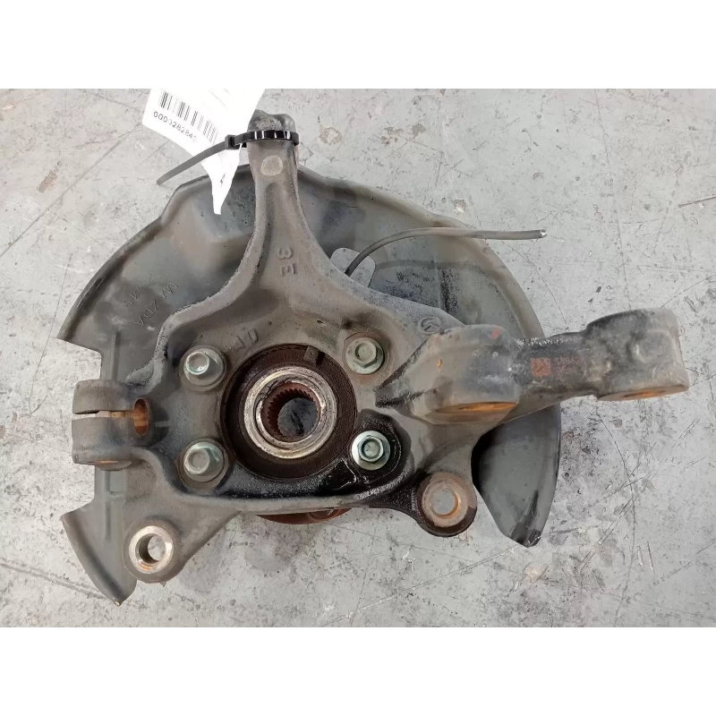 MAZDA CX5 LEFT FRONT HUB ASSEMBLY 4WD, KE, 02/12-12/16 2015