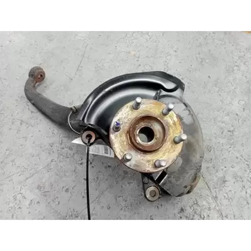 NISSAN NAVARA RIGHT FRONT HUB ASSEMBLY NP300, EARLY TYPE, 4WD, 04/15-01/18 2016