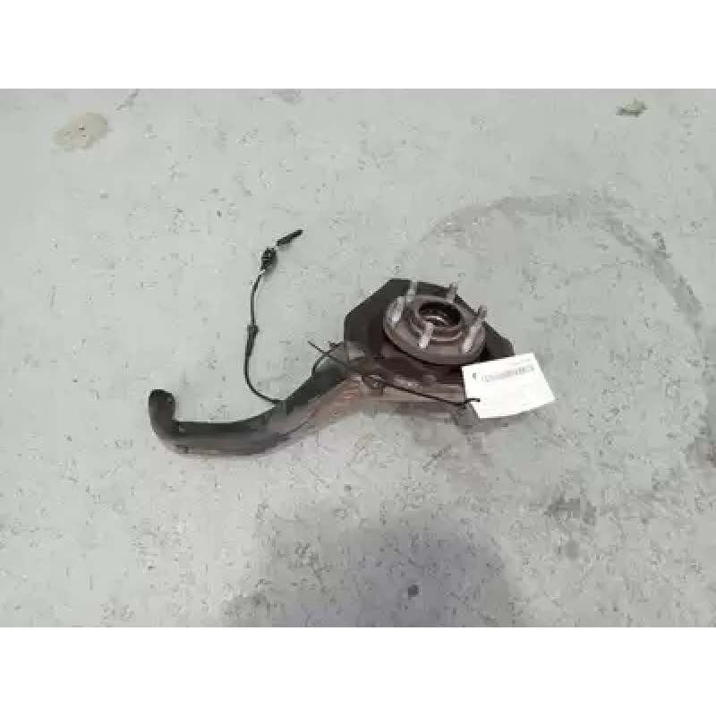 NISSAN NAVARA RIGHT FRONT HUB ASSEMBLY D40 (VIN VSK), 4WD, ABS TYPE, 09/05-08/15