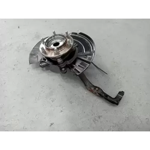 TOYOTA HILUX LEFT FRONT HUB ASSEMBLY 4WD, 06/15- 2024