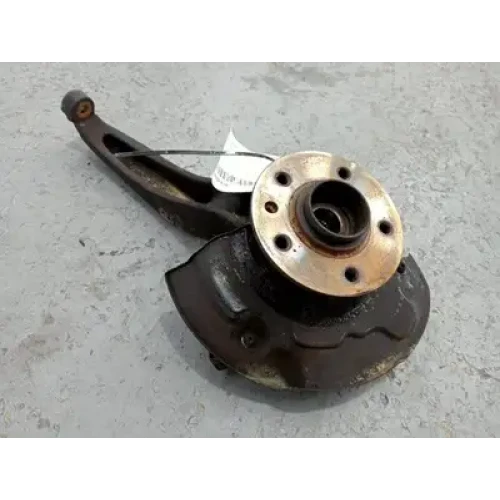 VOLKSWAGEN AMAROK RIGHT FRONT HUB ASSEMBLY AUTO, RWD/AWD, DIESEL, 2.0, 2H, 10/10