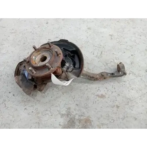 TOYOTA HILUX LEFT FRONT HUB ASSEMBLY 4WD, NON ABS TYPE, 02/05-08/15 2008