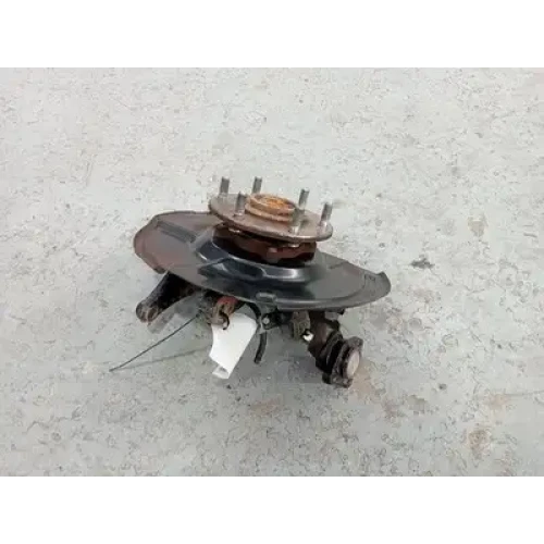 MITSUBISHI PAJERO RIGHT FRONT HUB ASSEMBLY NS-NX, 5DR, 08/06-04/21 2011
