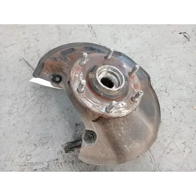 MITSUBISHI PAJERO RIGHT FRONT HUB ASSEMBLY QE, PAJERO SPORT, 10/15- 2017