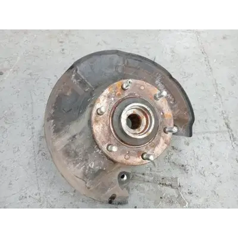 MITSUBISHI PAJERO LEFT FRONT HUB ASSEMBLY QE, PAJERO SPORT, 10/15- 2017