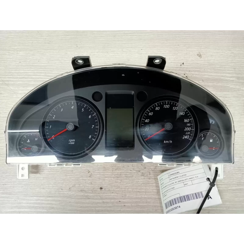 HOLDEN COMMODORE INSTRUMENT CLUSTER INSTRUMENT CLUSTER, P/N 92199364, VE, 08/06-