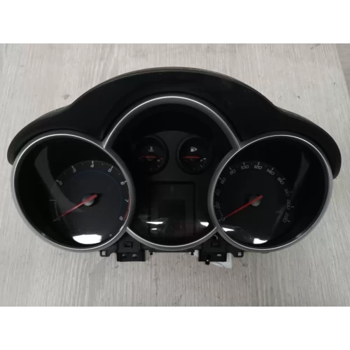 HOLDEN CRUZE INSTRUMENT CLUSTER INSTRUMENT CLUSTER, PETROL, MANUAL T/M, CD/EQUIP