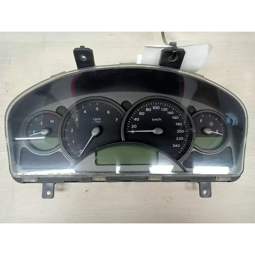 HOLDEN COMMODORE INSTRUMENT CLUSTER INSTRUMENT CLUSTER, AUTO T/M, VY1, ADVENTRA