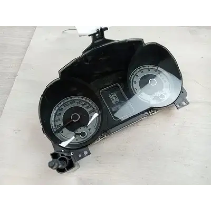 MITSUBISHI PAJERO INSTRUMENT CLUSTER INSTRUMENT CLUSTER, DIESEL, AUTO T/M, BLUE