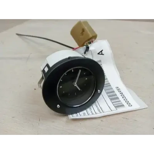 HOLDEN STATESMAN/CAPRICE CLOCK WH 06/99-04/03 99 00 01 02 03 HOLDEN STATESMAN/CAPRICE CLOCK WH 06/99-04/03 99 00 01 02 03