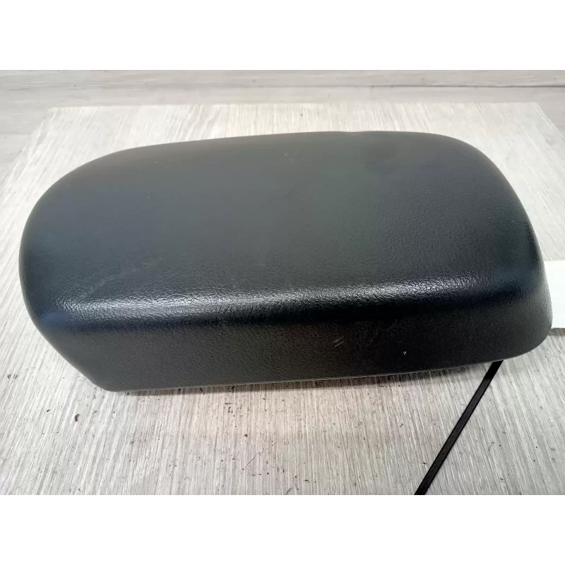 TOYOTA RAV4 CONSOLE LID ONLY, ACA33, 11/05-11/12 2011