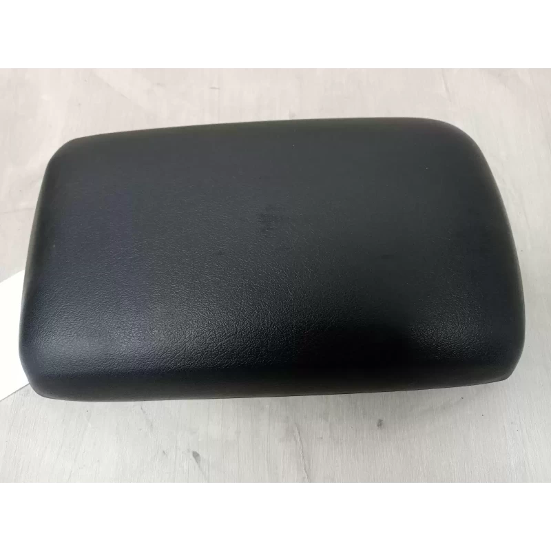 HOLDEN COMMODORE CONSOLE VY1-VZ, CONSOLE LID ONLY, AUTO, 10/02-09/07 2003
