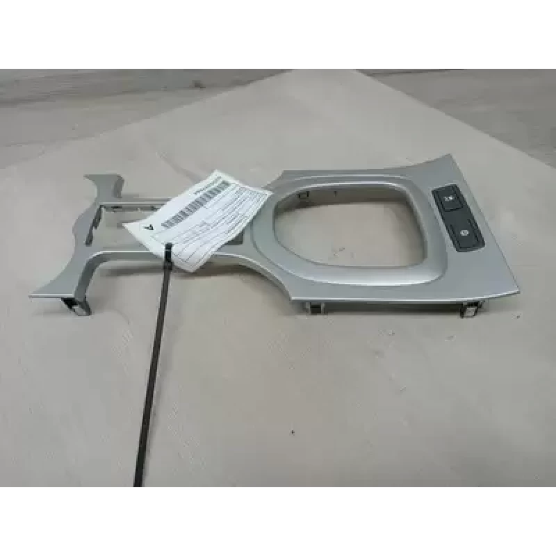 HOLDEN COMMODORE CONSOLE VE, CONSOLE INSERT FOR SHIFTER, AUTO T/M, SILVER, 08/06