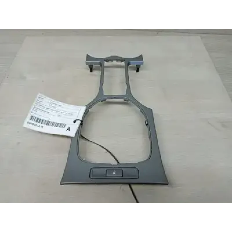 HOLDEN COMMODORE CONSOLE VE, CONSOLE INSERT FOR SHIFTER, AUTO T/M, SILVER, 08/06