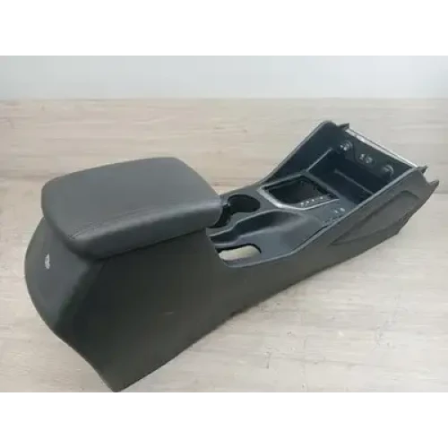 HYUNDAI TUCSON CONSOLE CONSOLE ASSY, TL, W/ PARK BRAKE LEVER, 06/15-01/21 2018 HYUNDAI TUCSON CONSOLE CONSOLE ASSY, TL, W/ PARK BRAKE LEVER, 06/15-01/21 2018