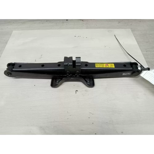 TOYOTA RAV4 JACK/TOOL KIT ACA33/ACA38, 11/05-11/12 2012