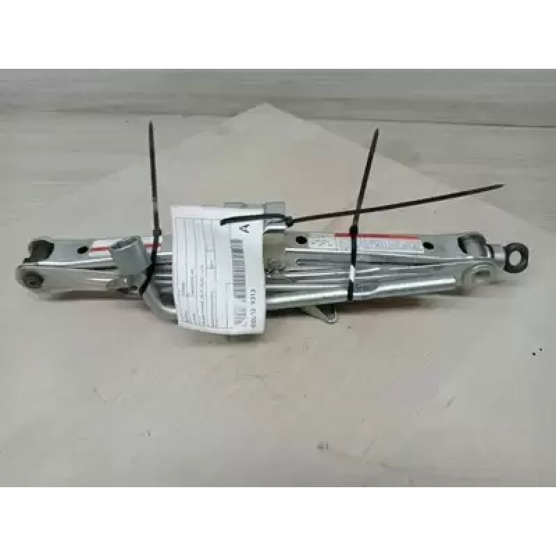 SUZUKI VITARA JACK/TOOL KIT GRAND VITARA, JB-JT, 04/05-12/18 2011