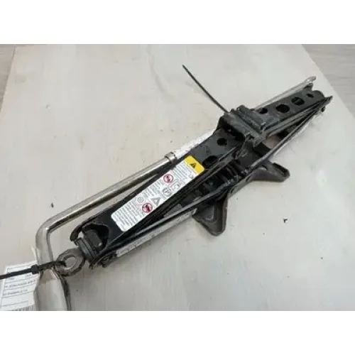 HOLDEN COMMODORE JACK/TOOL KIT VE, SEDAN/WAGON, 08/06-05/13 2008