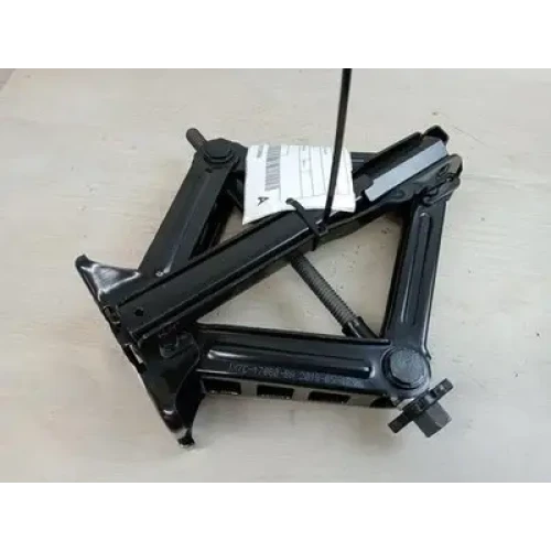 FORD FOCUS JACK/TOOL KIT SA, 10/18-12/24 2019