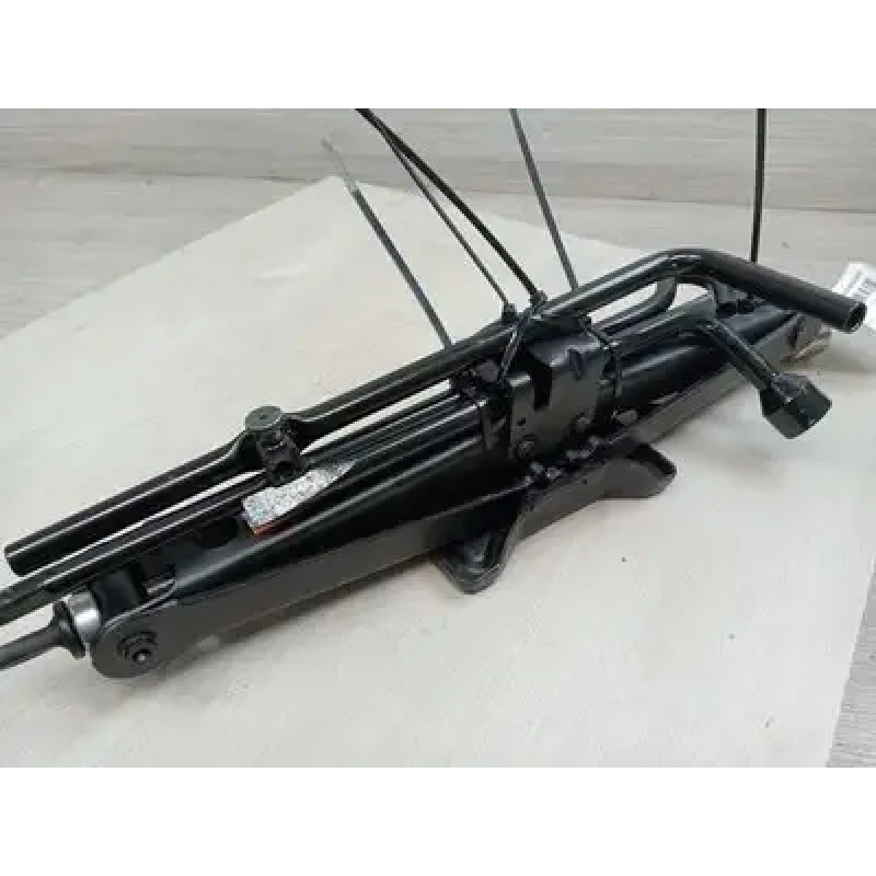 TOYOTA KLUGER JACK/TOOL KIT GSU50/GSU55, 12/13-02/21 2018