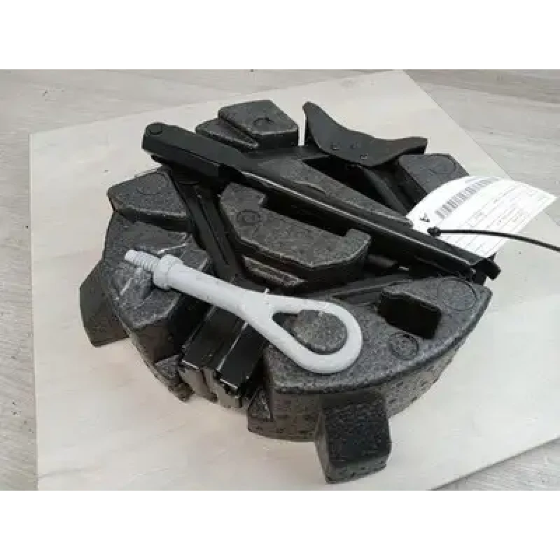 FORD ESCAPE JACK/TOOL KIT ZG, 09/16-05/20 2020