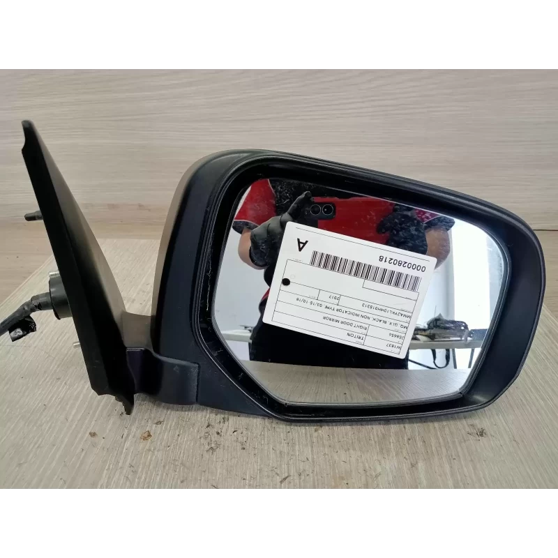 MITSUBISHI TRITON RIGHT DOOR MIRROR MQ, GLX, BLACK, NON INDICATOR TYPE, 03/15-10