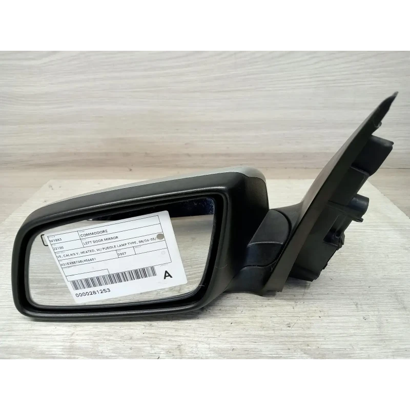 HOLDEN COMMODORE LEFT DOOR MIRROR VE, CALAIS V, HEATED, W/ PUDDLE LAMP TYPE, 08/
