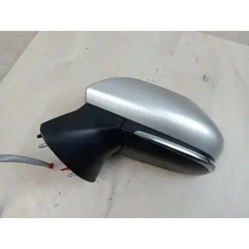 TOYOTA CAMRY LEFT DOOR MIRROR XV70, W/ POWER FOLD, BLIND SPOT, NON CAMERA TYPE,