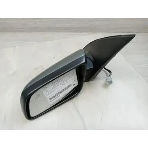 HOLDEN COMMODORE LEFT DOOR MIRROR VF, COLOUR CODED/BLACK, W/ BLINDSPOT, NON HEAT HOLDEN COMMODORE LEFT DOOR MIRROR VF, COLOUR CODED/BLACK, W/ BLINDSPOT, NON HEAT