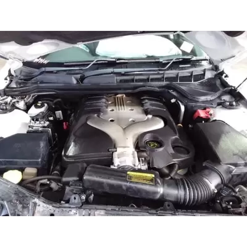 HOLDEN COMMODORE FUSE BOX ENGINE BAY, 3.0/3.6, P/N 92203790, VE, 08/06-04/13 200