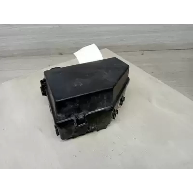 HOLDEN COMMODORE FUSE BOX ENGINE BAY, 3.0/3.6, P/N 92237641, VE, 08/06-05/13 201