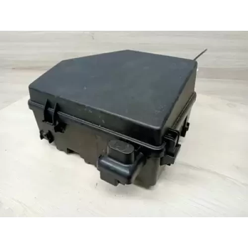 HOLDEN COMMODORE FUSE BOX ENGINE BAY, 6.0, P/N 92228285, VE, 08/06-05/13 2009