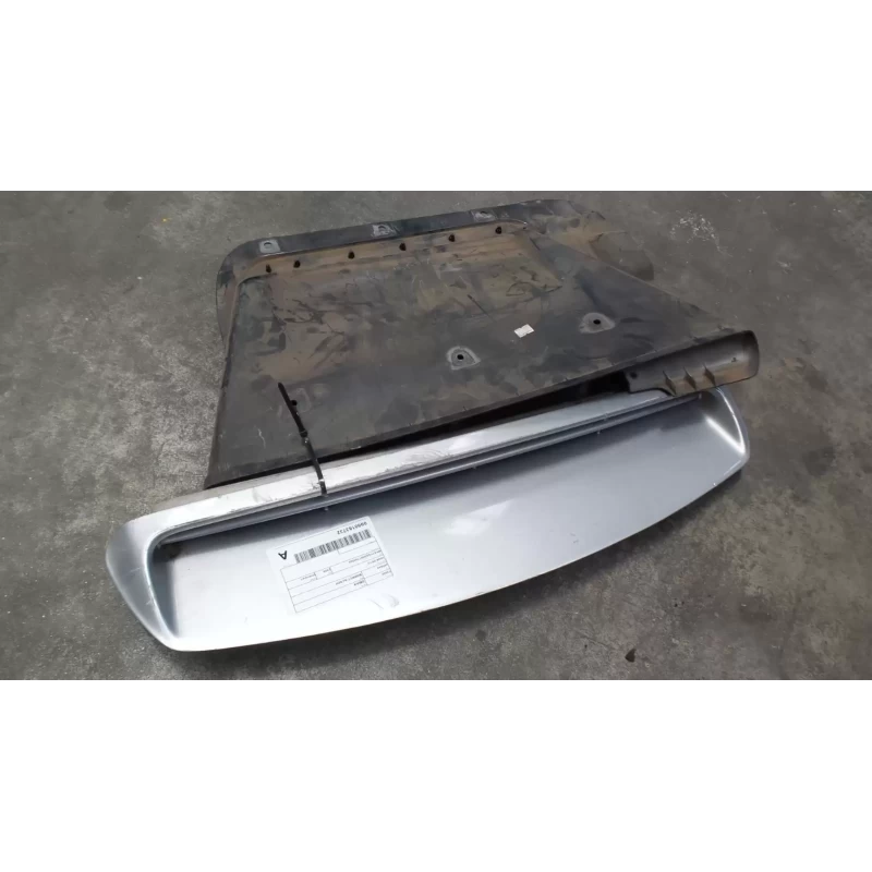 ISUZU DMAX BONNET SCOOP 10/08-05/12 2009