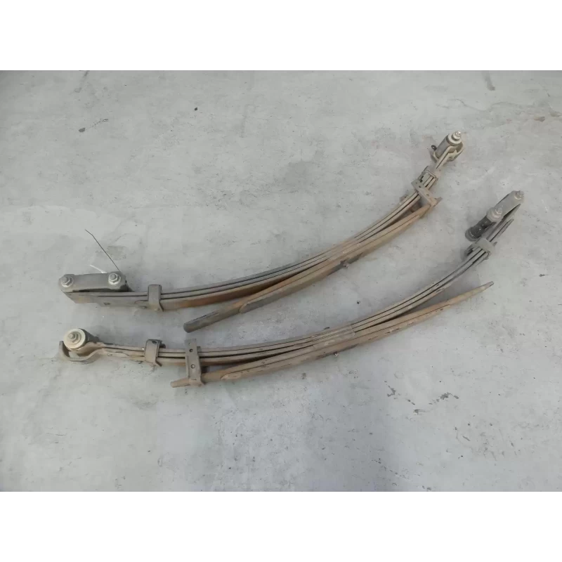 TOYOTA HILUX REAR LEAF SPRING PAIR, 2WD TYPE, 03/05-08/15 2015