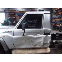 TOYOTA LANDCRUISER LEFT FRONT DOOR WINDOW 78/79 SERIES, TROOPY/SINGLE CAB, FULL