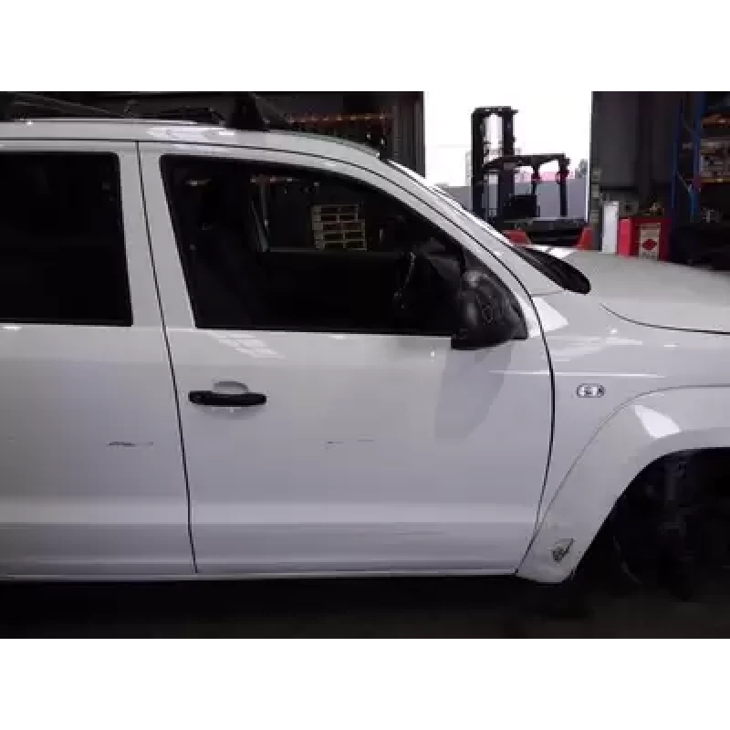 VOLKSWAGEN AMAROK RIGHT FRONT DOOR WINDOW 2H, 10/10- 2016