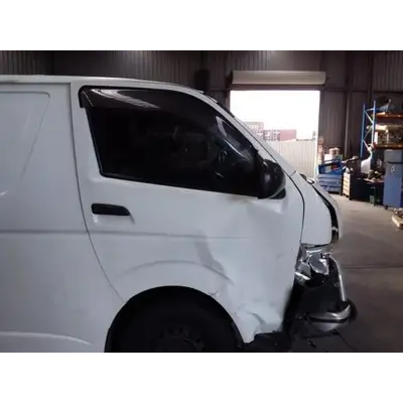 TOYOTA HIACE RIGHT FRONT DOOR WINDOW TRH/KDH, 03/05-04/19 2011