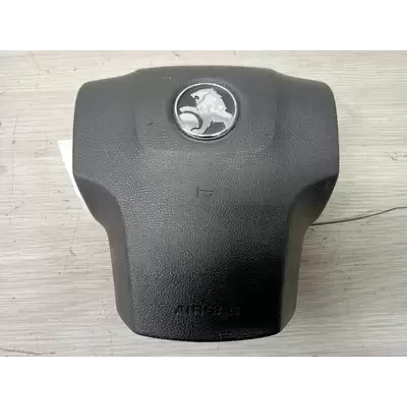 HOLDEN COLORADO RIGHT AIRBAG STEERING WHEEL, RG, 07/16-12/20 2017