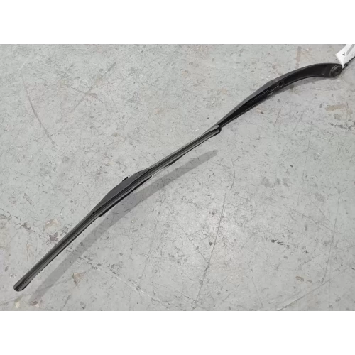 HOLDEN COMMODORE WIPER ARM LH SIDE, VT-VX, 09/97-09/02 2002