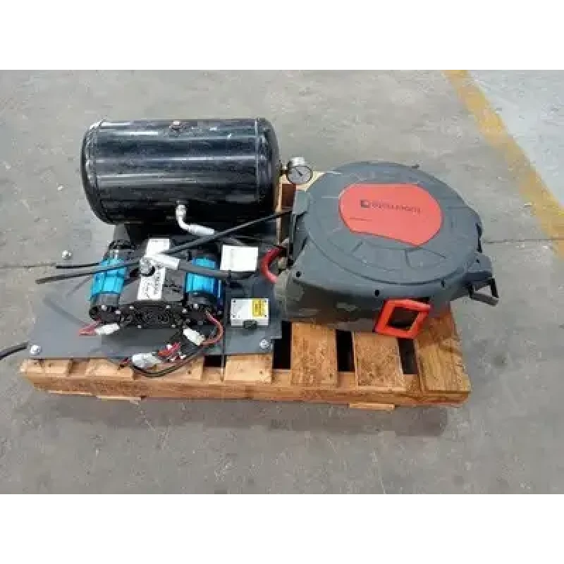 TOYOTA HILUX ARB ON BOARD COMPRESSOR W/ TANK AND HOSE REEL
