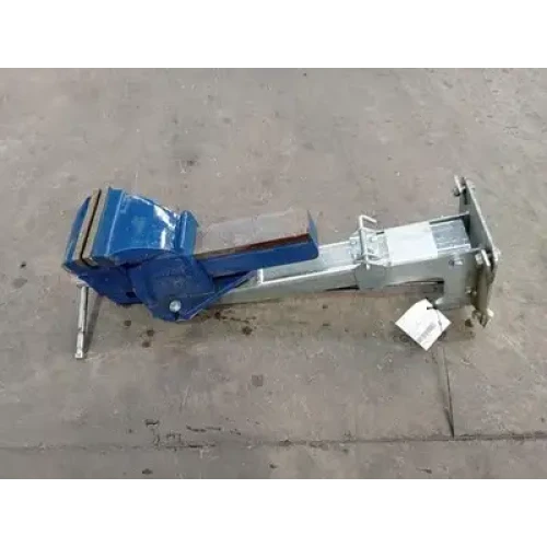 TOYOTA HILUX FOLD OUT VICE STAND AND VICE
