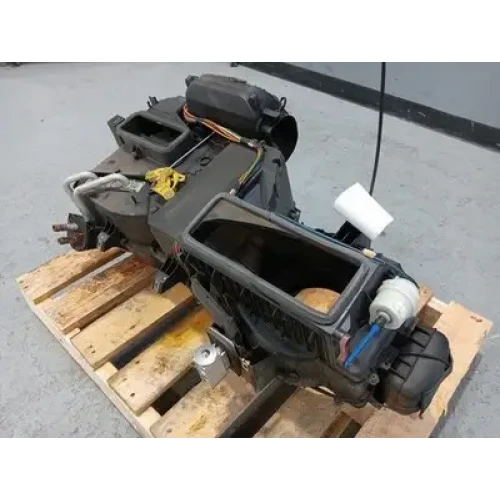 HOLDEN COMMODORE HEATER CORE/BOX VT SII-VX, 01/98-09/02 1999