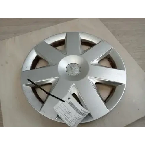 HOLDEN COMMODORE WHEEL COVER/HUB CAP VY1-VZ, 10/02-09/07 2006