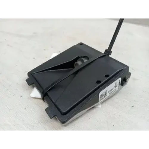 HOLDEN COMMODORE CAMERA/RADAR FRONT CAMERA (WINDSCREEN MOUNTED), VF, 05/13-12/17