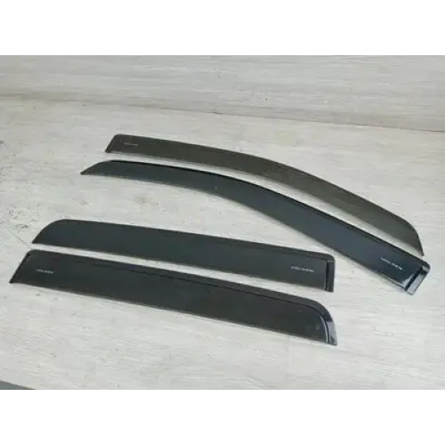 HOLDEN COLORADO WEATHER SHIELD  2017
