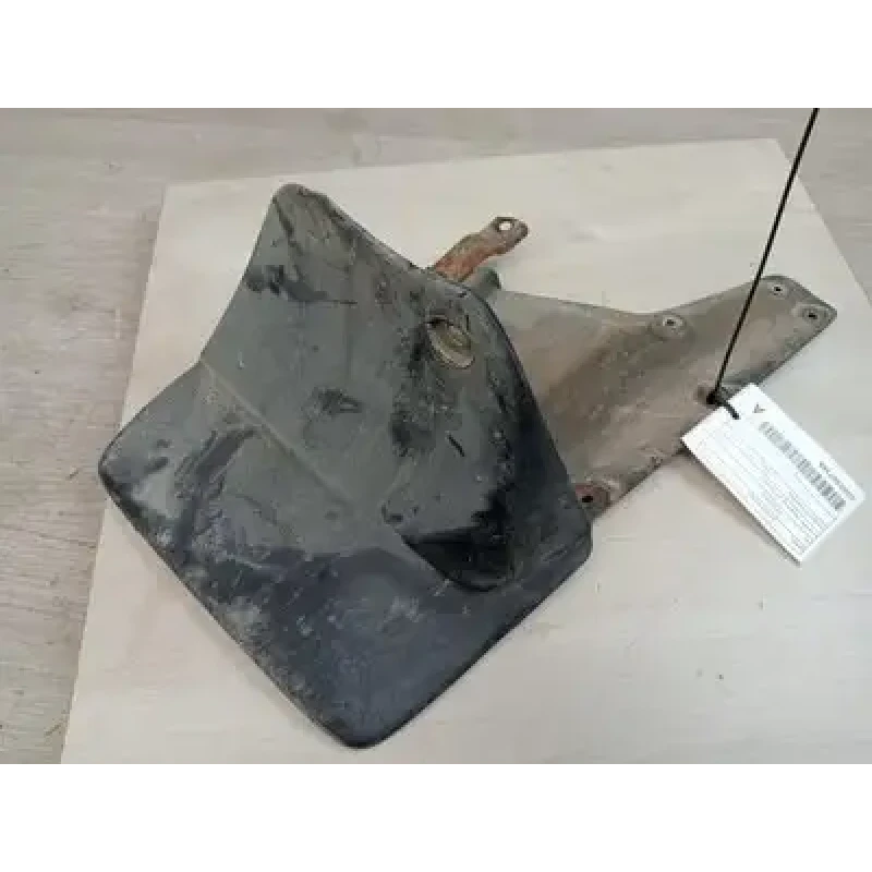 TOYOTA LANDCRUISER MUD FLAPS RH REAR, 100 SERIES, 01/98-10/07 98 99 00 01 02 03