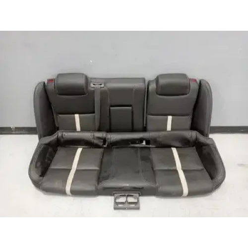 HOLDEN COMMODORE 2ND SEAT (REAR SEAT) WAGON, VF, LEATHER (LUXURY), BLACK/TITANIU HOLDEN COMMODORE 2ND SEAT (REAR SEAT) WAGON, VF, LEATHER (LUXURY), BLACK/TITANIU