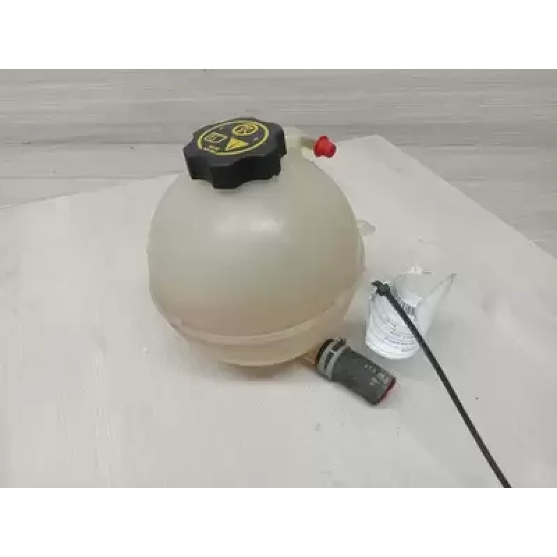 HOLDEN EQUINOX OVERFLOW BOTTLE EXPANSION TANK, EQ, 09/17-12/20 2018
